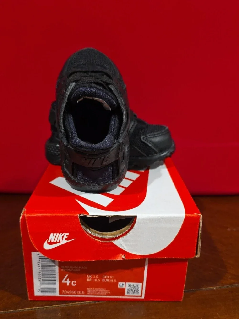 Nike Kids Black Low-Top Huarache Sneakers Sz 4c